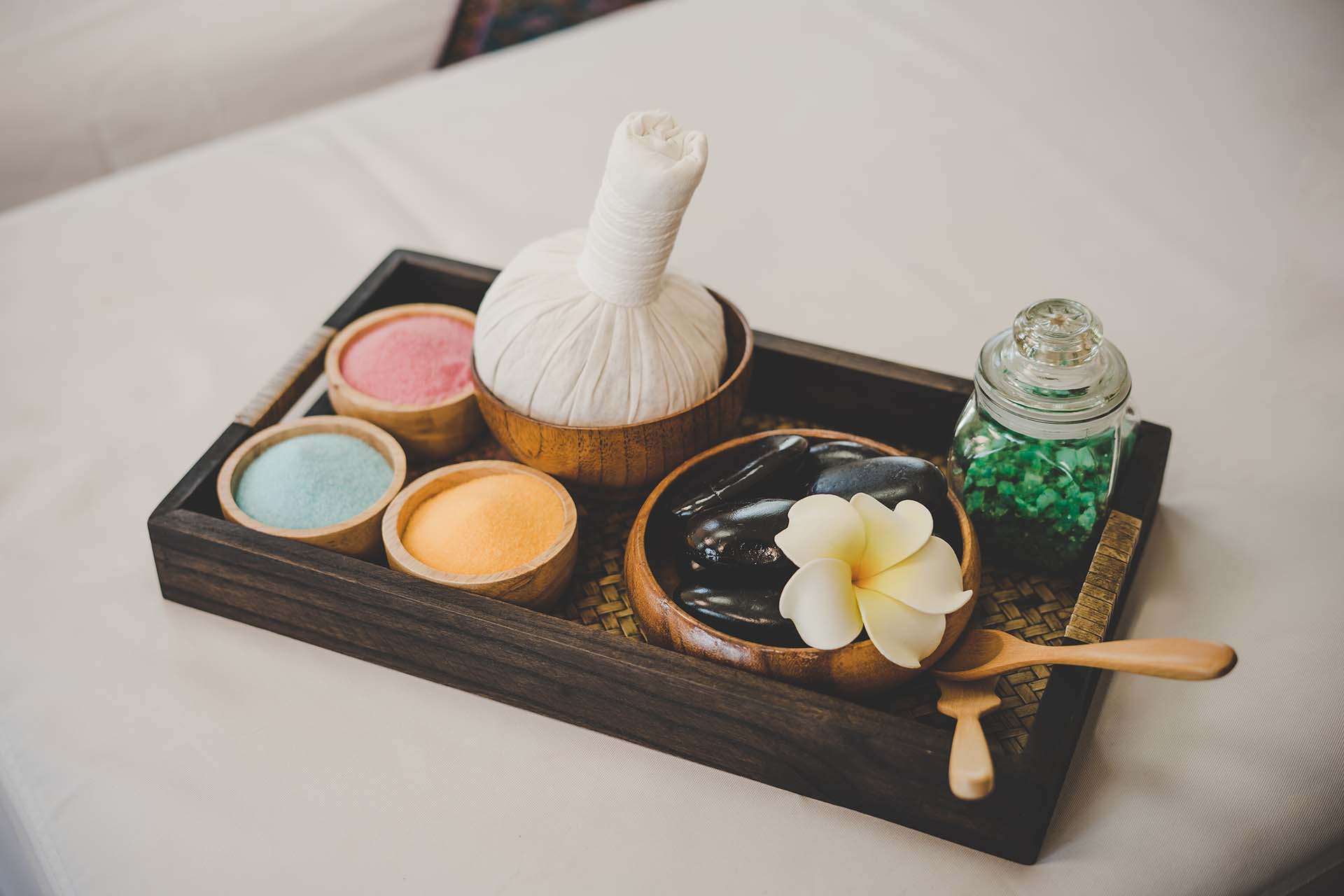 BODY MASSAGER OIL